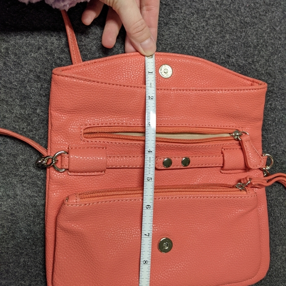 Women's small purse/crossbody/ wristlet. - Picture 5 of 6